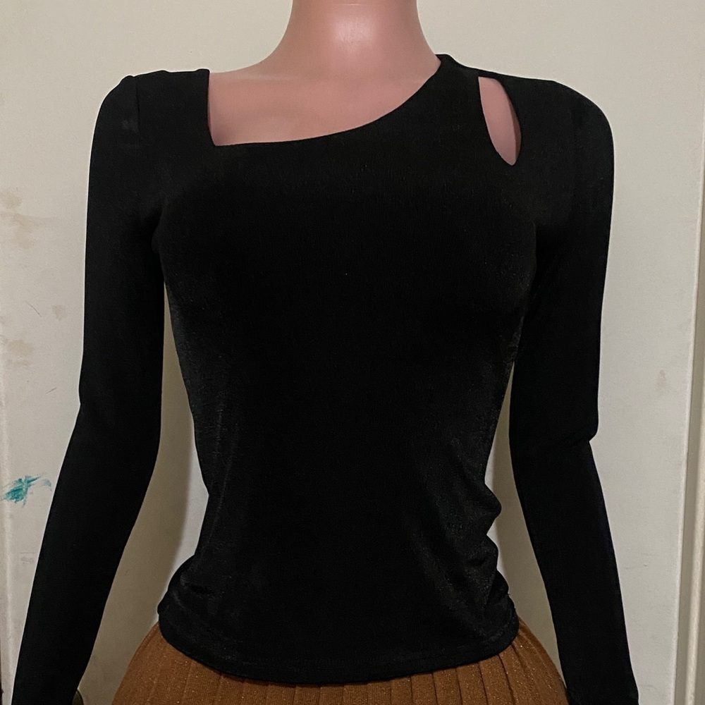 Elegant Black Cutout Long Sleeve Top